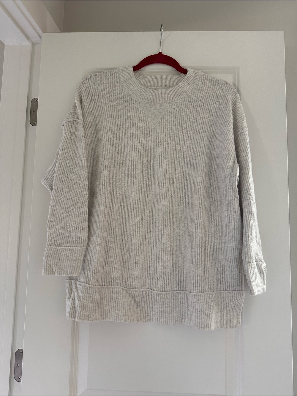 Cozy Women's Crewneck Sweater - Light Heather Gray
